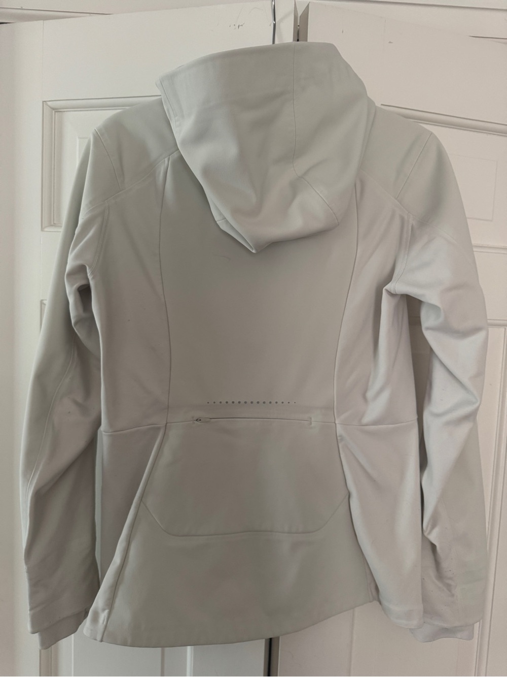 Lululemon Cross Chill Jacket with Hood (color: bone) - Picture 2 of 5